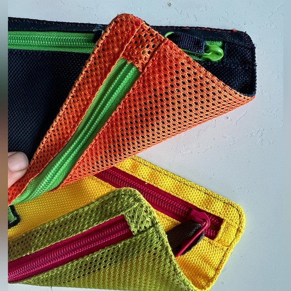 Fun transforming gym bag/ weekend bag/ duffle bag with inside removable poches - Picture 12 of 14